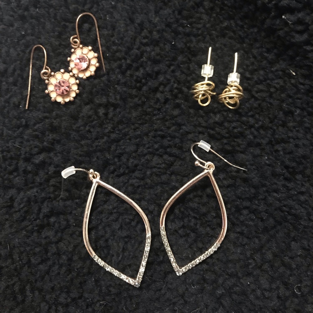 ✨3/$10 - Earring Set